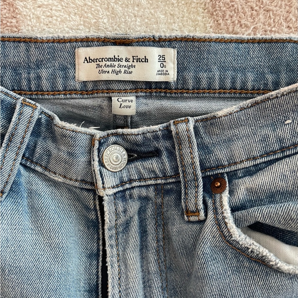 Abercrombie ankle straight ultra high rise